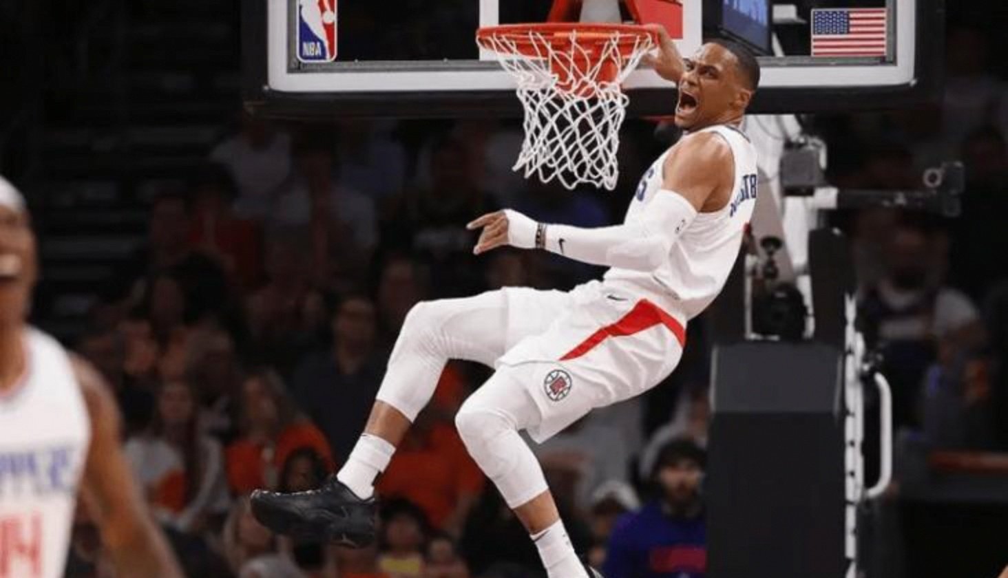 包含离谱！犹他爵士转会期豪取连胜斯图加特集结日状态回暖，今晚休斯敦火箭备战欧超杯的词条