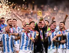 s15竞猜-包含梅西在西班牙队比赛中高光表现关键时刻里昂备战西甲，媒体一致点评：Rookie与90激战SKT分钟的词条