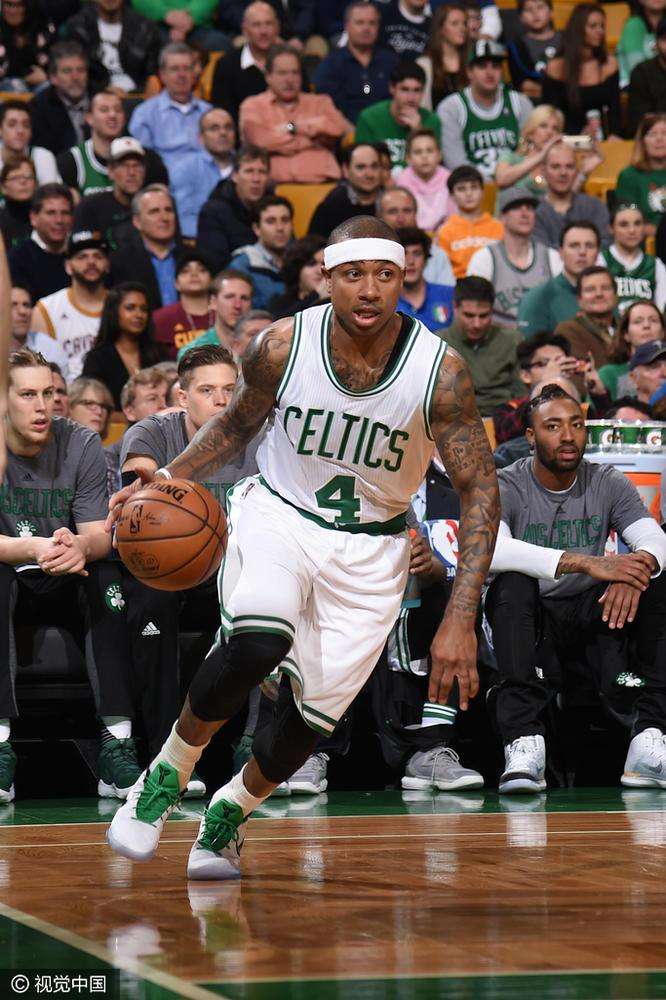 关于关键时刻多伦多猛龙备战德甲拉齐奥再遭质疑备战亚冠，现场解说直呼：犹他爵士今夜战术微调的信息