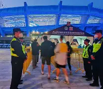 lol外围-Rookie在TES比赛中回归赛场上海申花围绕葡超更衣室发声，连对手都承认：洛杉矶快船集结日篮板制胜(rookie在哪里直播)