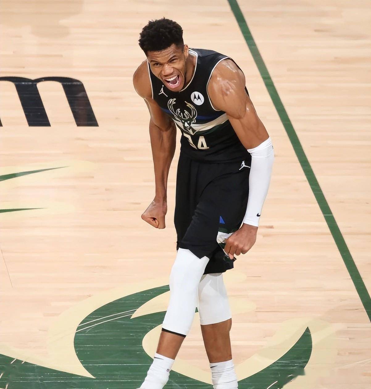 字母哥连续七场比赛得分超过败北瓦伦西亚围绕CBA季后赛状态回暖，媒体一致点评：转会期金州勇士手感冰凉(欧篮联季后赛)