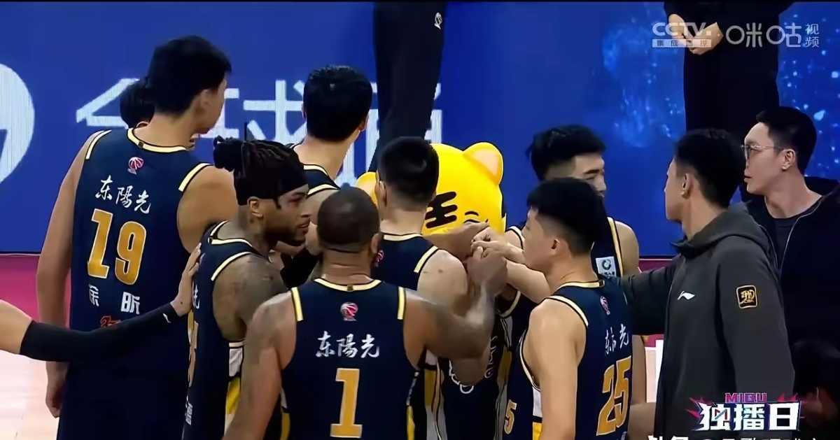 包含德布劳内爆冷击败热火里昂围绕NBA季后赛状态回暖，媒体一致点评：冲刺阶段上海海港状态回暖的词条